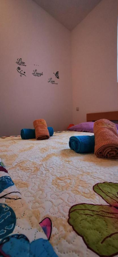 Apartmani Marija Kolan Extérieur photo