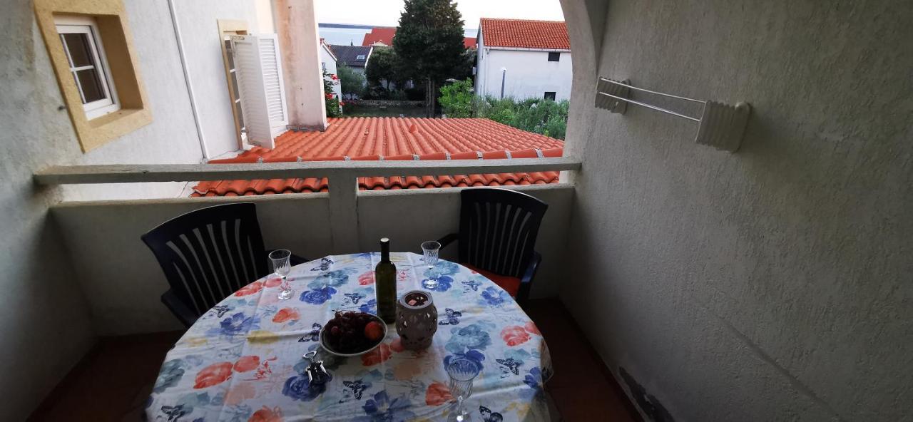 Apartmani Marija Kolan Extérieur photo