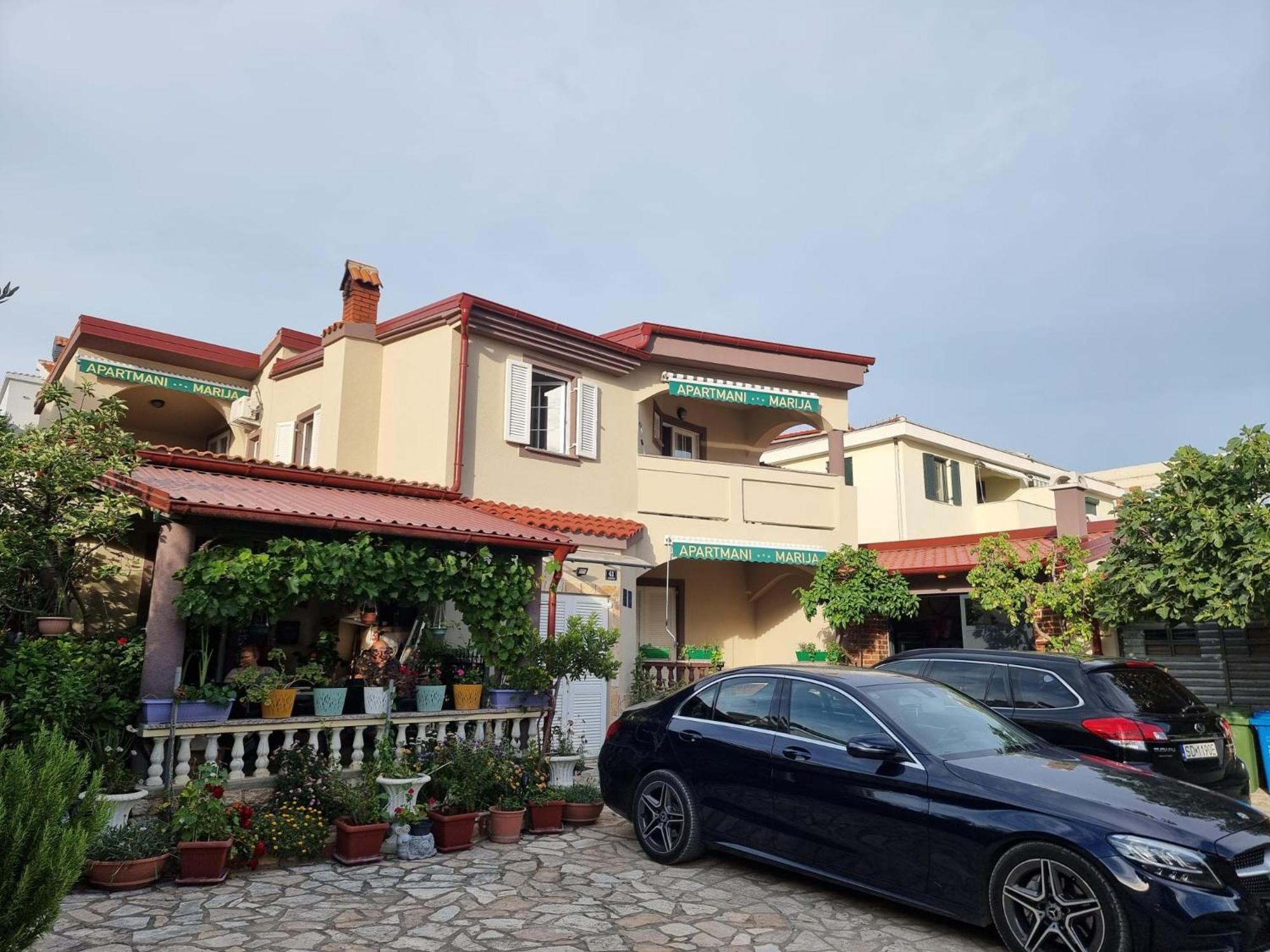 Apartmani Marija Kolan Extérieur photo
